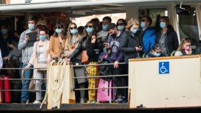 Italien Venedig Maske Corona Vaporetto Foto iStock Stefan Rotter